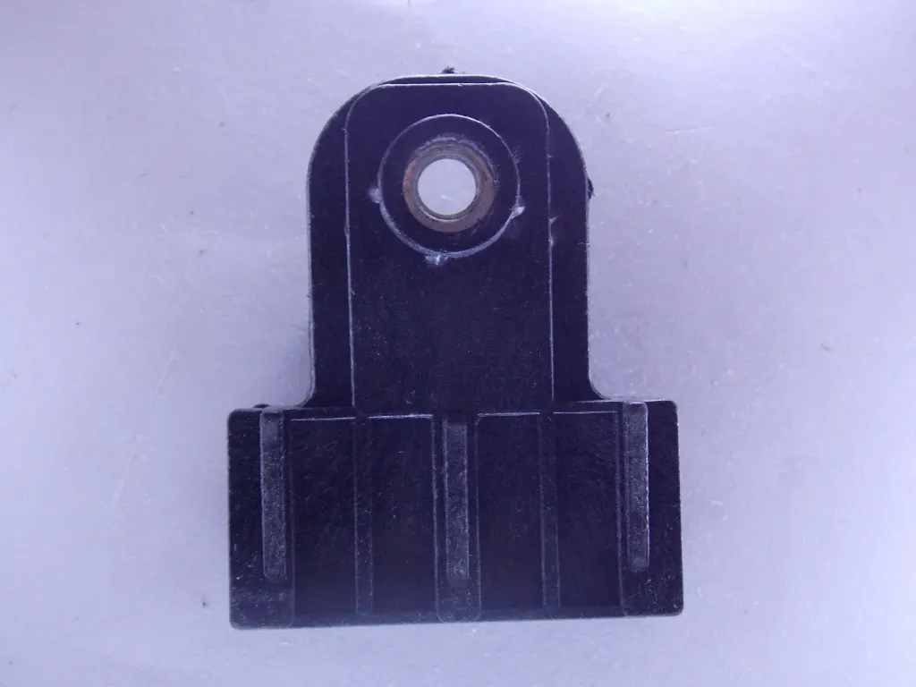 [R168] ELEVAVIDRIO UNIVERSAL - R168