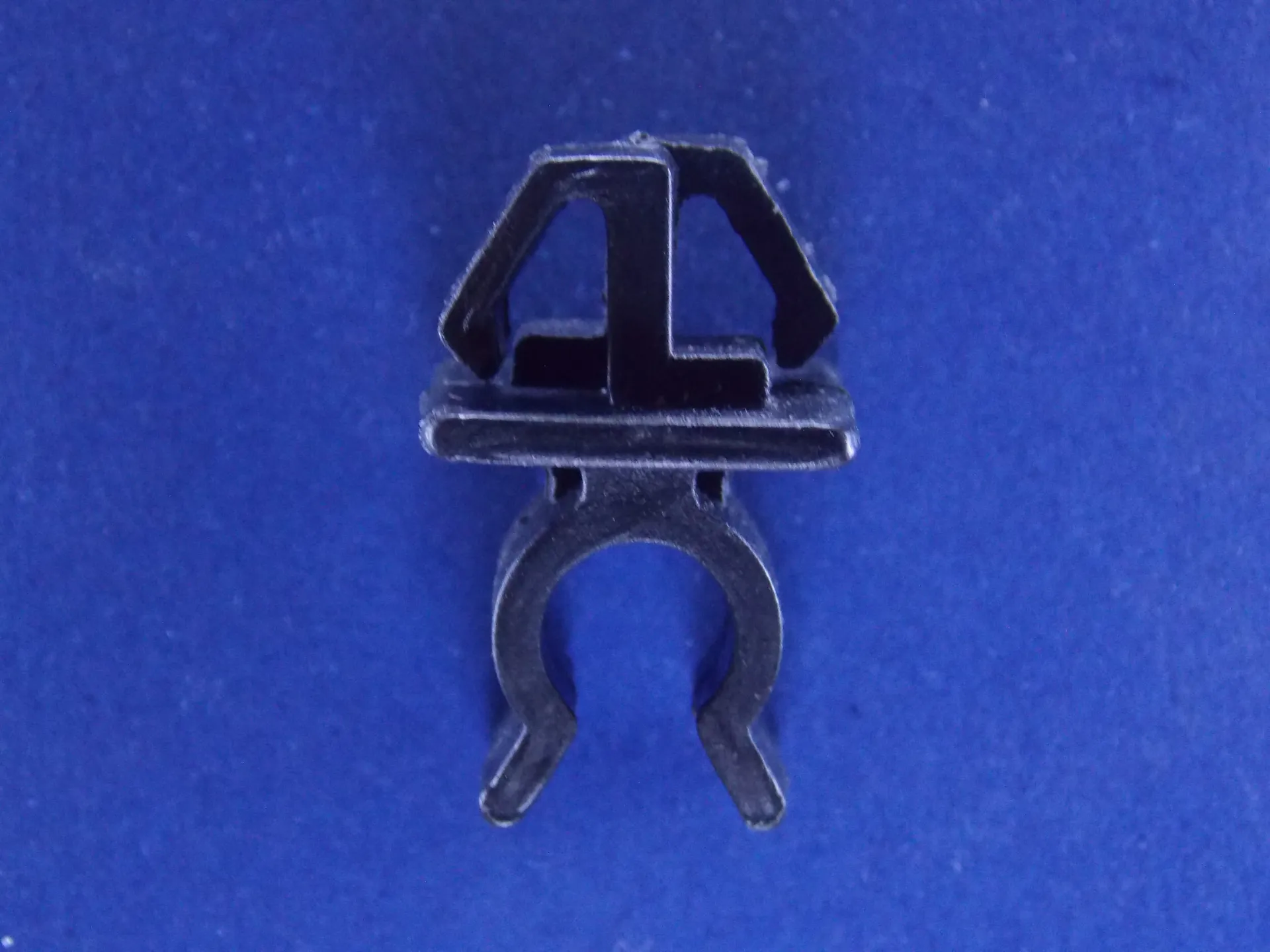 Varilla capot - SA549