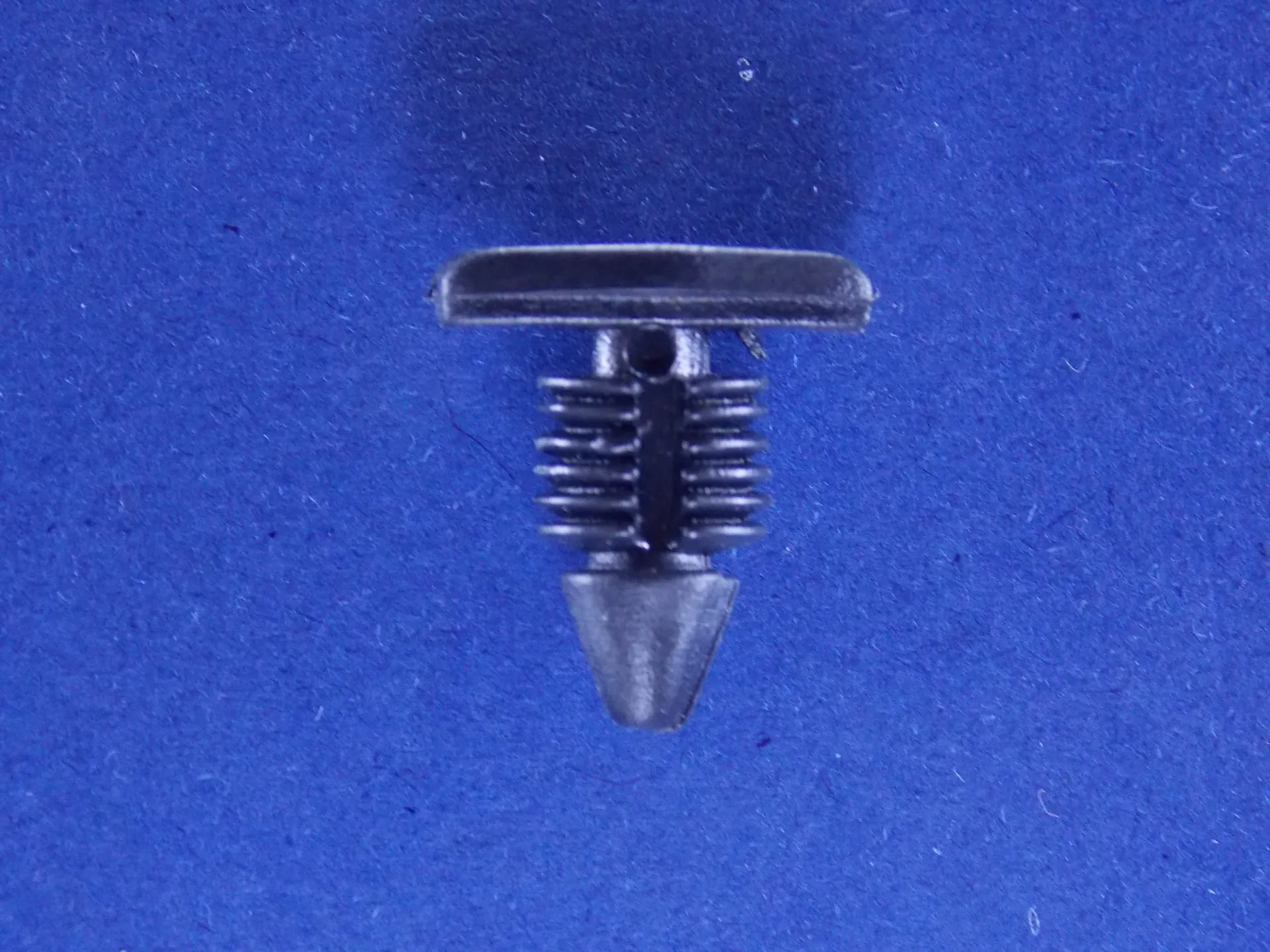 Clip - C7
